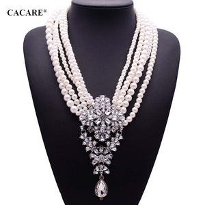 Pendent Pearl Necklace with Rhinestones