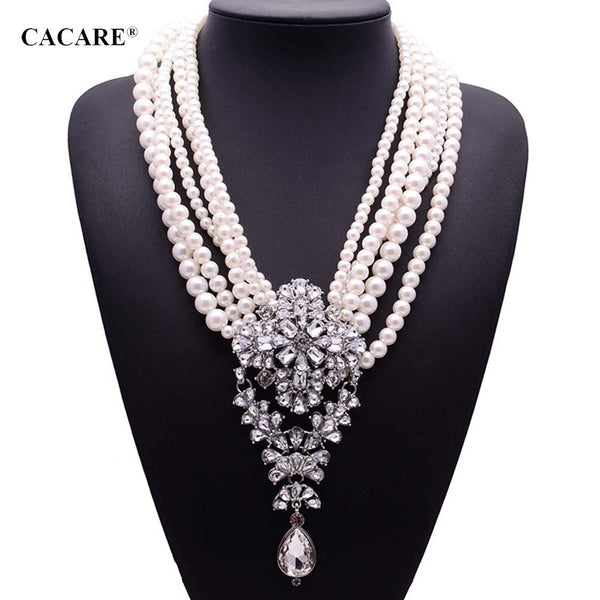 Pendent Pearl Necklace with Rhinestones